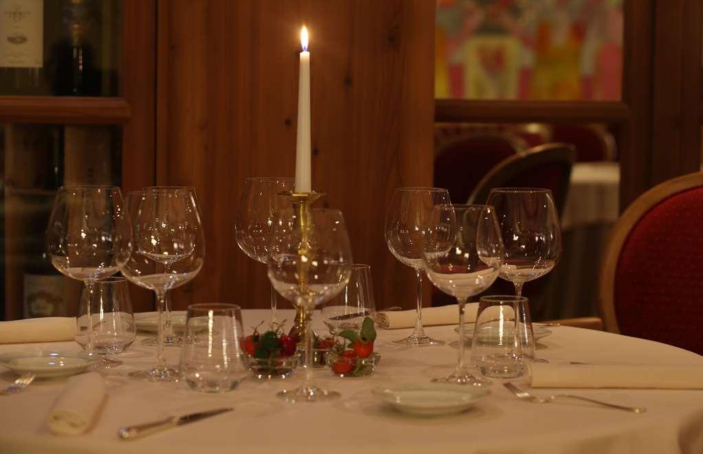 Alpen Suite Hotel Madonna Restoran fotoğraf