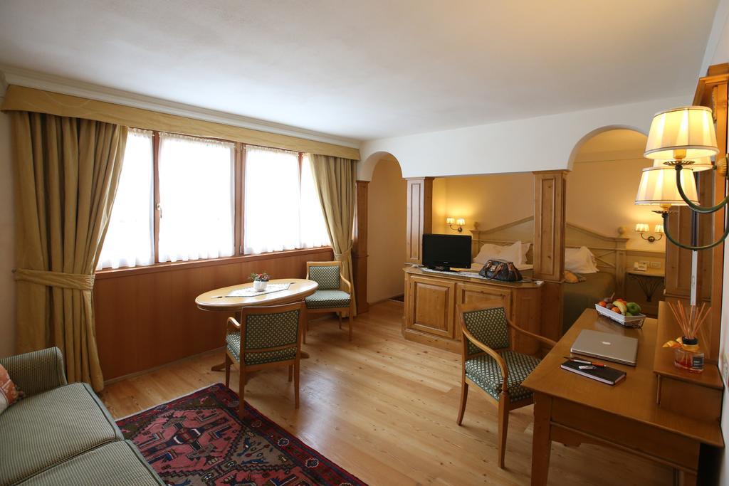 Alpen Suite Hotel Madonna Dış mekan fotoğraf