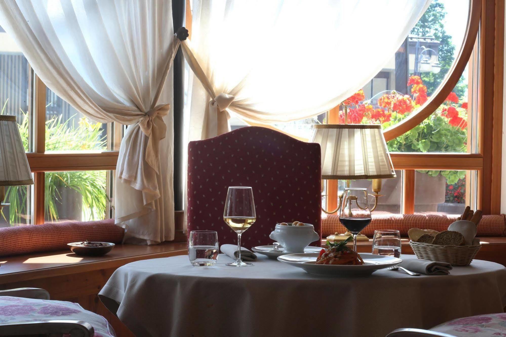 Alpen Suite Hotel Madonna Dış mekan fotoğraf